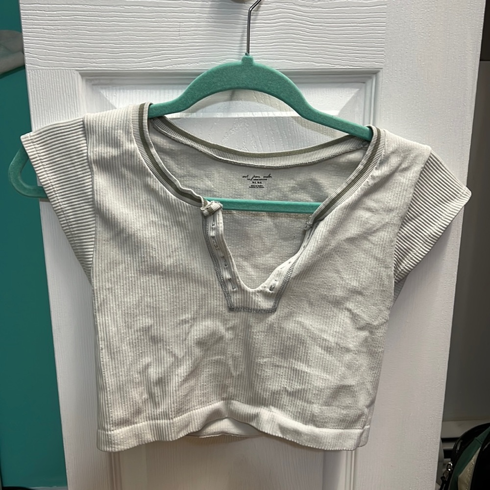 Brand new out from under urban top. Worn once and is in perfect condition